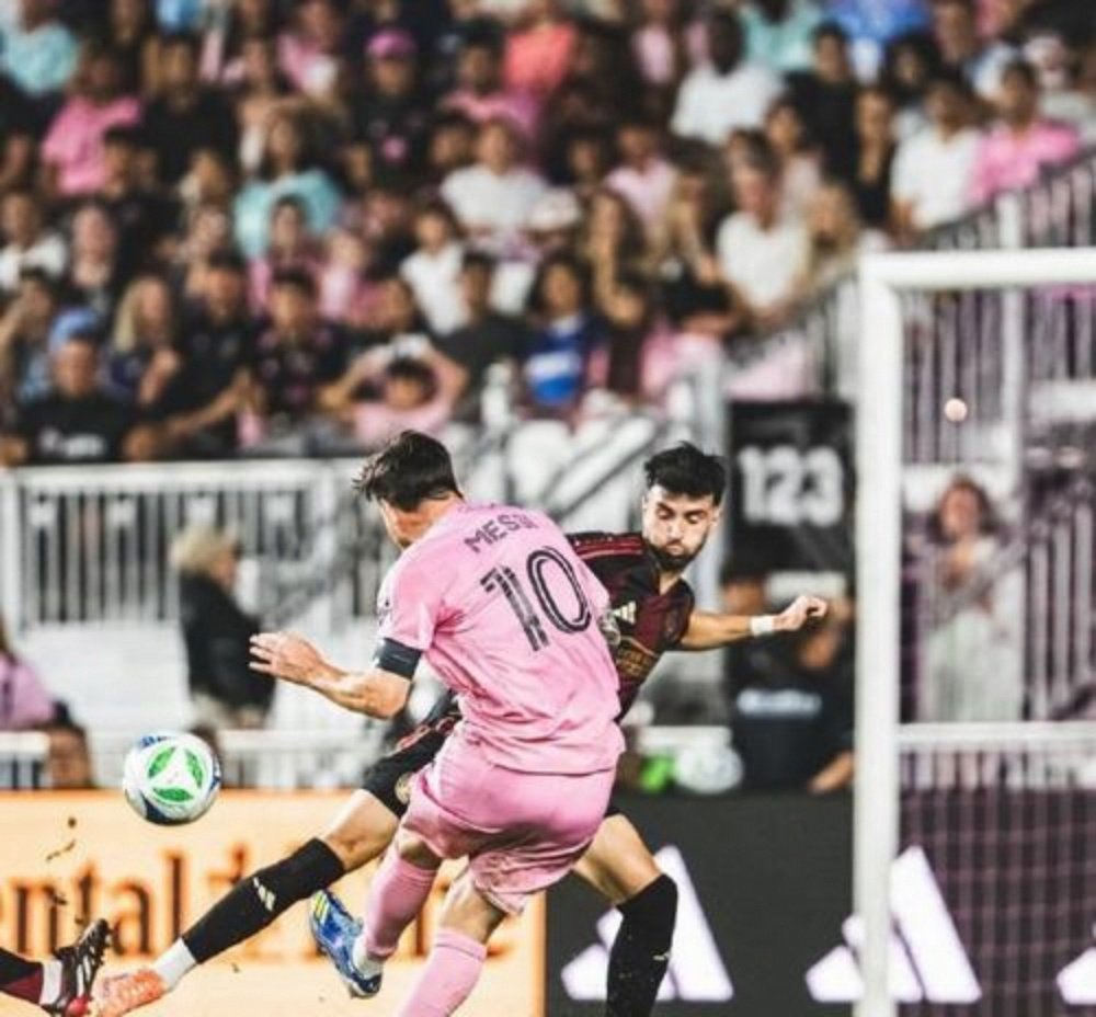 开云体育-助攻大赛！球员快速突破送出多次助攻